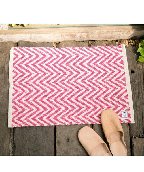 チャイハネ（チャイハネ）の「【チャイハネ】ジオメトリックラグマット 45×65cm（ラグ/マット・レディース・ターコイズブルー/ブラック/レッド/ピンク/ホワイト/ネイビー/イエロー/ベージュ/オレンジ・FREE）」の12枚目の写真