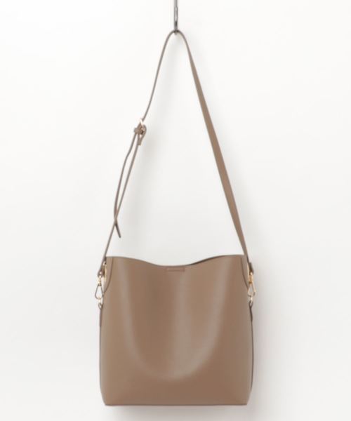 Andemiu（アンデミュウ）の「３ＷＡＹサイドハトメショルダー784958（ショルダーバッグ・レディース・ブラック/ブラウン系その他/グレー・FREE）」の16枚目の写真