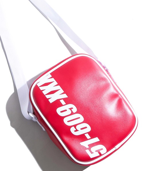 WEGO（ウィゴー）の「WEGO/ボックスミニショルダーバッグ（ショルダーバッグ・レディース・ブラック/レッド/サックスブルー/ピンク/マルチ/その他1/その他2/シルバー/ホワイト/ブラック系その他/イエロー/レッド系その他・FREE）」の8枚目の写真