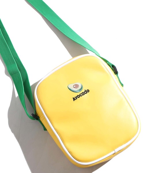 WEGO（ウィゴー）の「WEGO/ボックスミニショルダーバッグ（ショルダーバッグ・レディース・ブラック/レッド/サックスブルー/ピンク/マルチ/その他1/その他2/シルバー/ホワイト/ブラック系その他/イエロー/レッド系その他・FREE）」の6枚目の写真