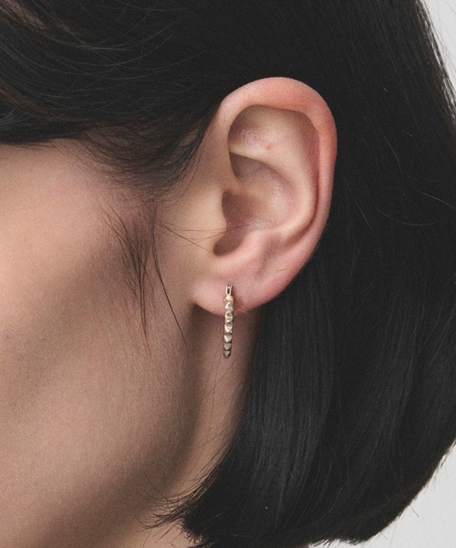 Juha(ユハ)の「PIERCE - STUDS - SILVER(ピアス(片耳用)・メンズ・シルバー・FREE)」の5枚目の写真