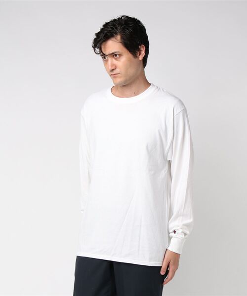 Champion(チャンピオン)の「Champion(チャンピオン)袖ロゴロングTシャツ(Tシャツ/カットソー・メンズ・ホワイト/ブラック/ネイビー/グレー・SMALL/MEDIUM/LARGE)」の2枚目の写真