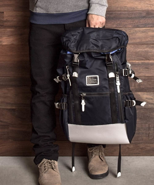 MAKAVELIC(マキャベリック)の「【62】【it】【MAKAVELIC】SIERRA DOUBLE BELT BACKPACK【MEDIUM】(バックパック/リュック・メンズ・カーキ/ダークグリーン/ネイビー・FREE)」の1枚目の写真