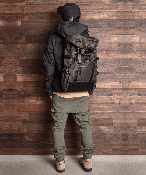 MAKAVELIC(マキャベリック)の「【62】【it】【MAKAVELIC】SIERRA DOUBLE BELT BACKPACK【MEDIUM】(バックパック/リュック・メンズ・カーキ/ダークグリーン/ネイビー・FREE)」の12枚目の写真