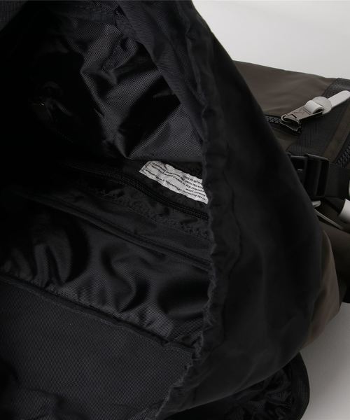 MAKAVELIC(マキャベリック)の「【62】【it】【MAKAVELIC】SIERRA DOUBLE BELT BACKPACK【MEDIUM】(バックパック/リュック・メンズ・カーキ/ダークグリーン/ネイビー・FREE)」の6枚目の写真