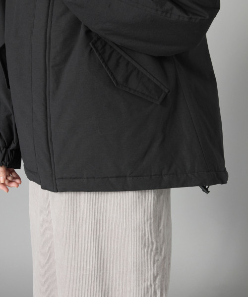 LOWRYS FARM（ローリーズファーム）の「ＷＰナカワタマンパ　821518（マウンテンパーカー・レディース・ブラック/ベージュ/パープル・MEDIUM/LARGE）」の14枚目の写真