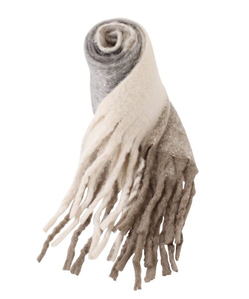 EMODA（エモダ）の「バルキーフリンジストール（ストール/ショール・レディース・ブラウン/ブラック/その他・FREE）」の4枚目の写真