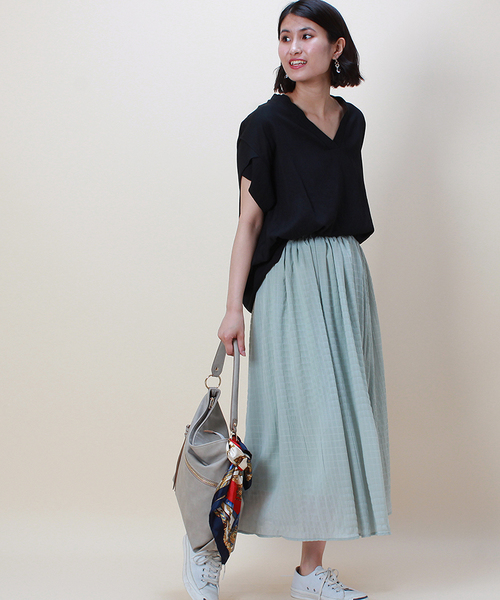 TRUDEA（トルディア）の「麻調タックシャツブラウス（シャツ/ブラウス・レディース・ホワイト/ブラック/ベージュ/ネイビー/カーキ・MEDIUM）」の11枚目の写真