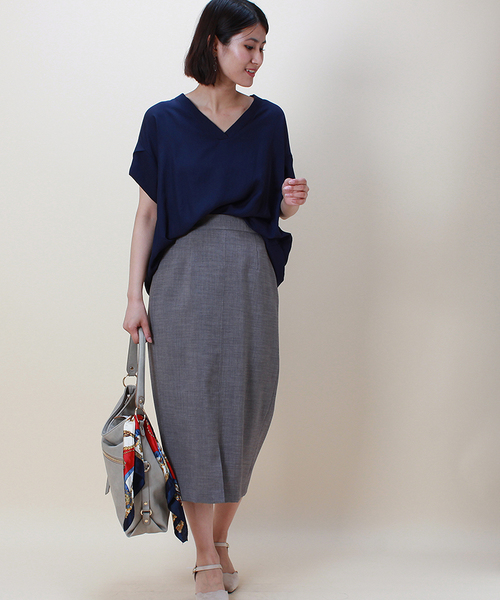 TRUDEA（トルディア）の「麻調タックシャツブラウス（シャツ/ブラウス・レディース・ホワイト/ブラック/ベージュ/ネイビー/カーキ・MEDIUM）」の8枚目の写真