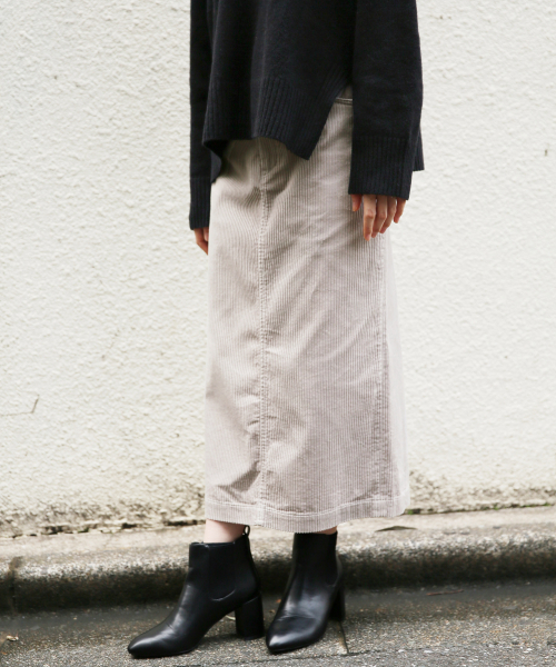 LOWRYS FARM（ローリーズファーム）の「USAコットンコーデュロイスカート 849344（スカート・レディース・アイボリー/ブラック/ベージュ/グリーン/グレー/ブラウン・MEDIUM/LARGE）」の4枚目の写真