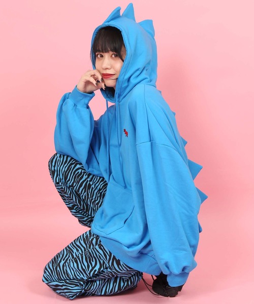 WC（ダブル シー）の「WC/ザウルスビッグシルエットスウェットパーカー（パーカー・レディース・グリーン/ブルー/パープル/レッド・FREE）」の3枚目の写真