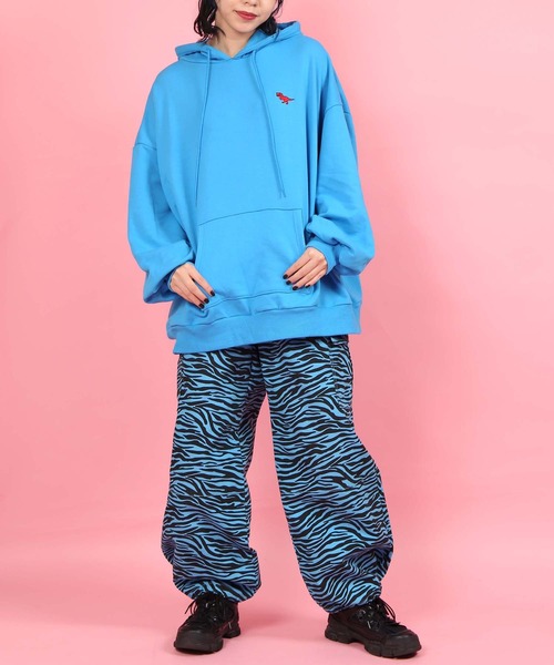 WC（ダブル シー）の「WC/ザウルスビッグシルエットスウェットパーカー（パーカー・レディース・グリーン/ブルー/パープル/レッド・FREE）」の8枚目の写真