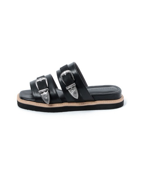 PAGEBOY（ページボーイ）の「シルバーWバックルサンダル（サンダル・レディース・ブラック/オフホワイト・MEDIUM/LARGE）」の8枚目の写真