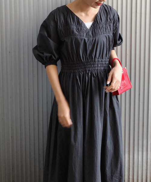 ワンピース AMERI SHIRRING VOLUME SLEEVEDRESS Ameri（アメリ）の「SHIRRING VOLUME SLEEVE DRESS（ワンピース