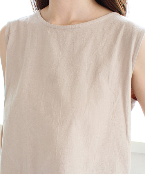 MODE ROBE（モードローブ）の「バックリボンノースリーブ（Tシャツ/カットソー・レディース・ブラック/ベージュ・FREE）」の7枚目の写真