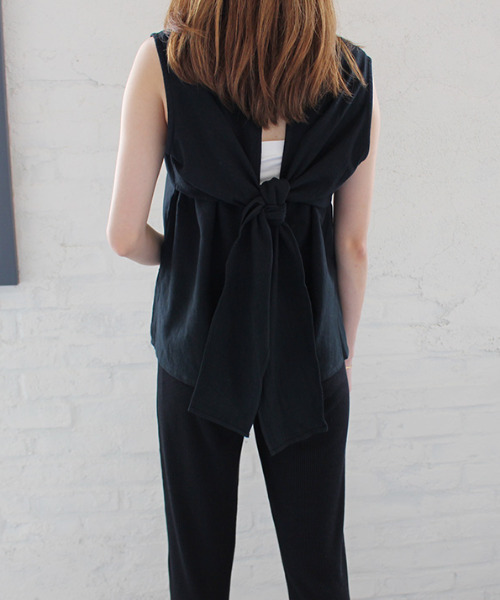 MODE ROBE（モードローブ）の「バックリボンノースリーブ（Tシャツ/カットソー・レディース・ブラック/ベージュ・FREE）」の11枚目の写真