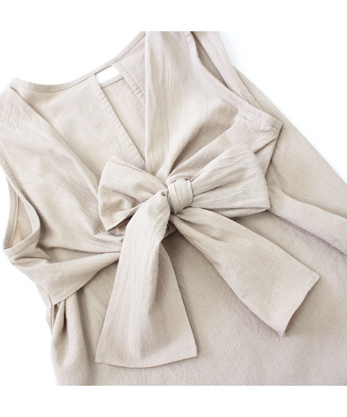 MODE ROBE（モードローブ）の「バックリボンノースリーブ（Tシャツ/カットソー・レディース・ブラック/ベージュ・FREE）」の18枚目の写真