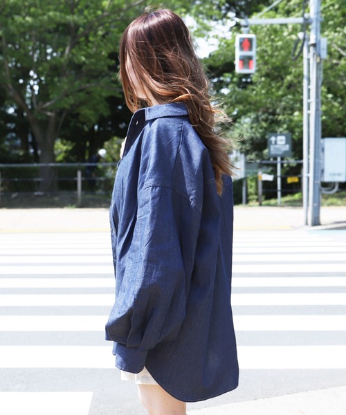 PairPair（ペアペア）の「デニムBIGシャツ(ユニセックス)（シャツ/ブラウス・メンズ・インディゴブルー/ブラック・FREE）」の6枚目の写真