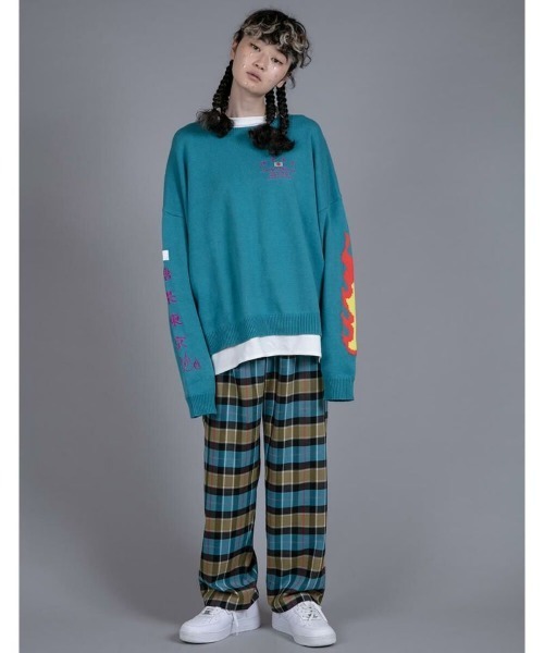 Candy Stripper（キャンディストリッパー）の「CANDY SOUVENIR EMBROIDERY ニット（ニット/セーター・レディース・ブラック/ブルー/レッド/パープル・2）」の3枚目の写真