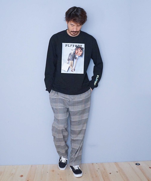 PLAYBOY(プレイボーイ)の「【PLAY BOY/プレイボーイ】プリントロンT 転写フォトロンT 袖プリント(Tシャツ/カットソー・メンズ・ホワイト/ブラック/ベージュ・MEDIUM/LARGE/X-LARGE)」の7枚目の写真