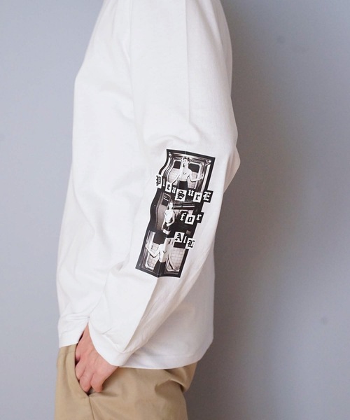 PLAYBOY(プレイボーイ)の「【PLAY BOY/プレイボーイ】プリントロンT 転写フォトロンT 袖プリント(Tシャツ/カットソー・メンズ・ホワイト/ブラック/ベージュ・MEDIUM/LARGE/X-LARGE)」の21枚目の写真