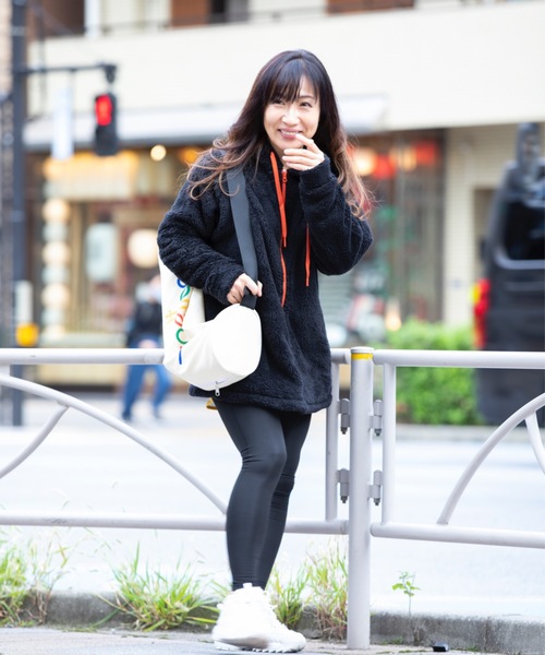 BENETTON (UNITED COLORS OF BENETTON)(ベネトンユナイテッドカラーズオブベネトン)の「【BENETTON / ベネトン】レディース ジップアップボアパーカー アウター スポーティー アウトドア(パーカー・レディース・ブラック/パープル/ブルー・LARGE/SMALL/MEDIUM)」の20枚目の写真