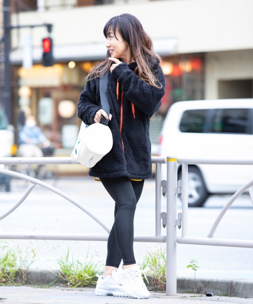 BENETTON (UNITED COLORS OF BENETTON)(ベネトンユナイテッドカラーズオブベネトン)の「【BENETTON / ベネトン】レディース ジップアップボアパーカー アウター スポーティー アウトドア(パーカー・レディース・ブラック/パープル/ブルー・LARGE/SMALL/MEDIUM)」の21枚目の写真