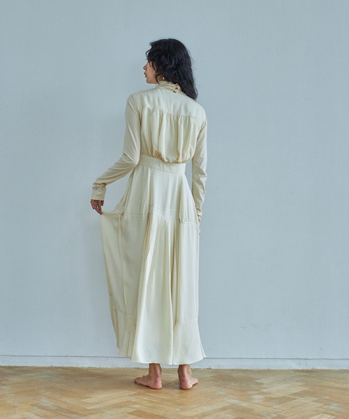 充実の品 CASA FLINE（カーサフライン）の「ブラウジングタックドレス ワンピース
