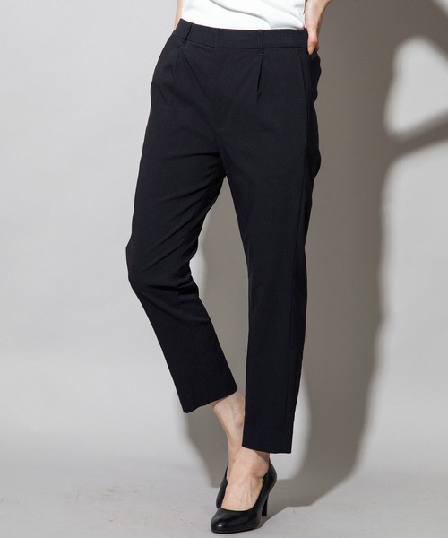 Munich（ミューニック）の「ヴィスコースリネンストレッチ　テーパードアンクルパンツ（スラックス・レディース・ブラック/グレー/グリーン/パープル・XS/S/M）」の2枚目の写真