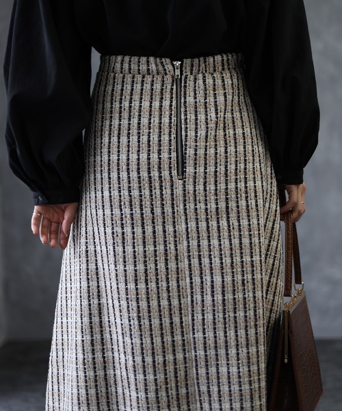 deux amour(ドゥーザムール)の「ツイードフレアスカート(スカート・レディース・ホワイト/ベージュ・MEDIUM)」の3枚目の写真