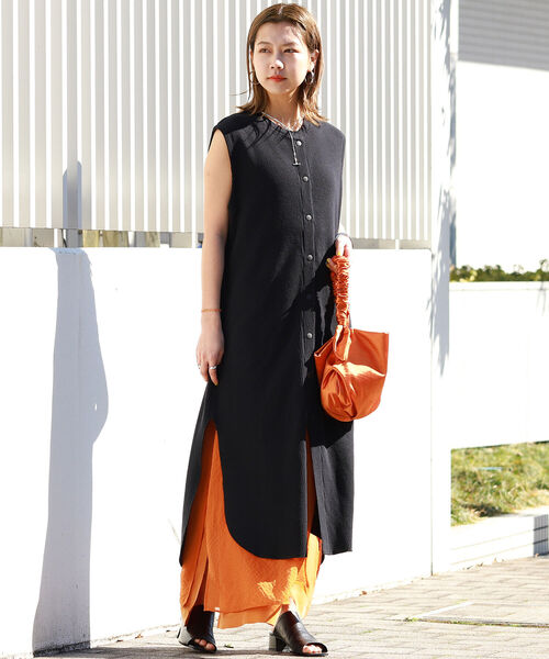 Ray BEAMS（レイビームス）の「Champion × Ray BEAMS / 別注 ノーカラー ワンピース（ワンピース・レディース・ブラウン系その他5/ライトグレー/ブラック・ONE SIZE）」の9枚目の写真