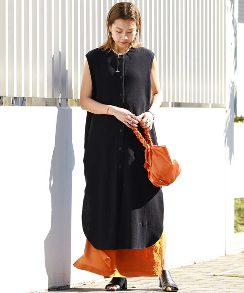 Ray BEAMS（レイビームス）の「Champion × Ray BEAMS / 別注 ノーカラー ワンピース（ワンピース・レディース・ブラウン系その他5/ライトグレー/ブラック・ONE SIZE）」の10枚目の写真