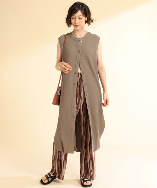 Ray BEAMS（レイビームス）の「Champion × Ray BEAMS / 別注 ノーカラー ワンピース（ワンピース・レディース・ブラウン系その他5/ライトグレー/ブラック・ONE SIZE）」の21枚目の写真