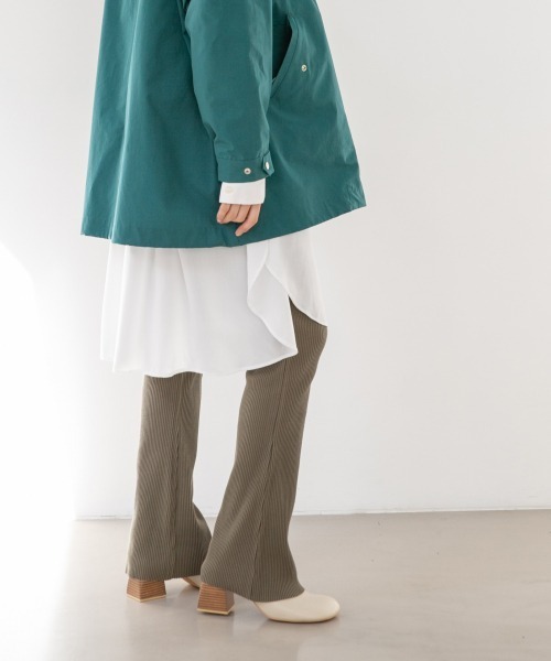 LOWRYS FARM（ローリーズファーム）の「ｓｅｌｆｃｕｔリブフレアパンツ　931748（その他パンツ・レディース・ブラック/ブラウン/イエロー/グリーン/アイボリー・FREE）」の3枚目の写真