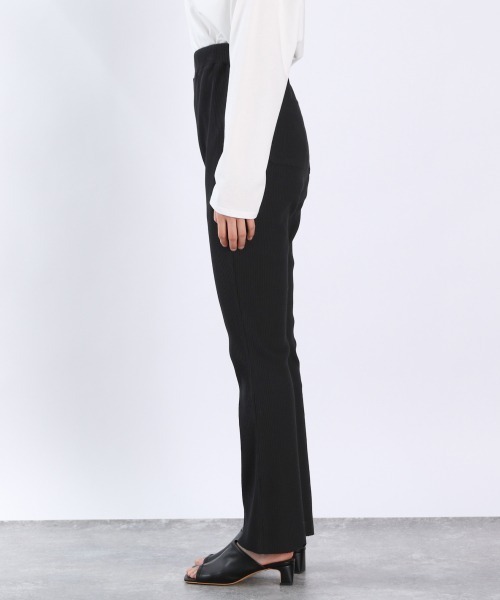 LOWRYS FARM（ローリーズファーム）の「ｓｅｌｆｃｕｔリブフレアパンツ　931748（その他パンツ・レディース・ブラック/ブラウン/イエロー/グリーン/アイボリー・FREE）」の8枚目の写真