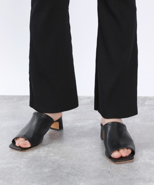 LOWRYS FARM（ローリーズファーム）の「ｓｅｌｆｃｕｔリブフレアパンツ　931748（その他パンツ・レディース・ブラック/ブラウン/イエロー/グリーン/アイボリー・FREE）」の11枚目の写真