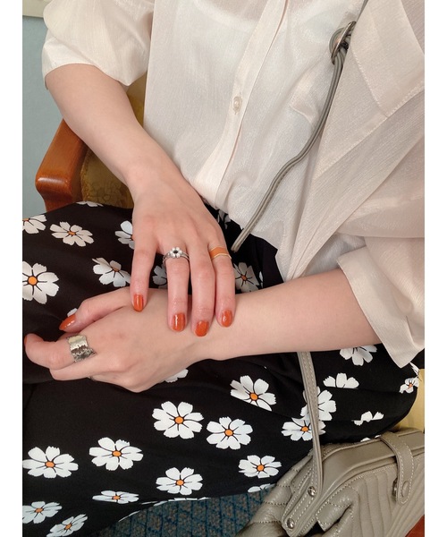 jumelle（ジュメロ）の「ペイントリング（リング・レディース・ホワイト/ブラウン・12）」の4枚目の写真