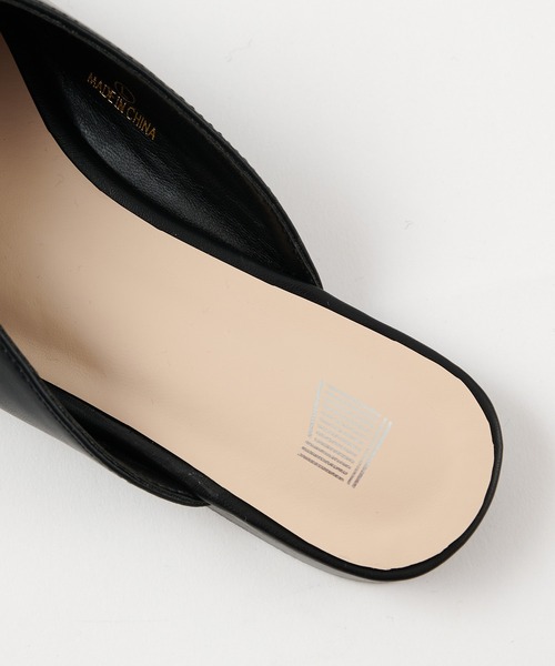 COLONY 2139（コロニートゥーワンスリーナイン）の「切替フラットミュール（サンダル・レディース・アイボリー/モカ/ブラック・24.5cm/22.5cm/23.5cm）」の13枚目の写真