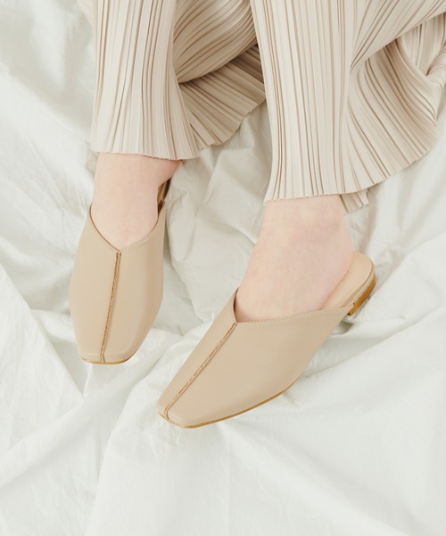 COLONY 2139（コロニートゥーワンスリーナイン）の「切替フラットミュール（サンダル・レディース・アイボリー/モカ/ブラック・24.5cm/22.5cm/23.5cm）」の17枚目の写真