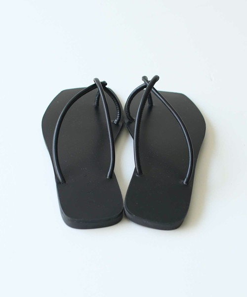 CANAL JEAN（キャナルジーン）の「via j(ヴィアジェイ) クロス紐ペタサンダル（サンダル・レディース・ホワイト/ブラック/ベージュ/イエロー/オレンジ・38/39/37）」の11枚目の写真