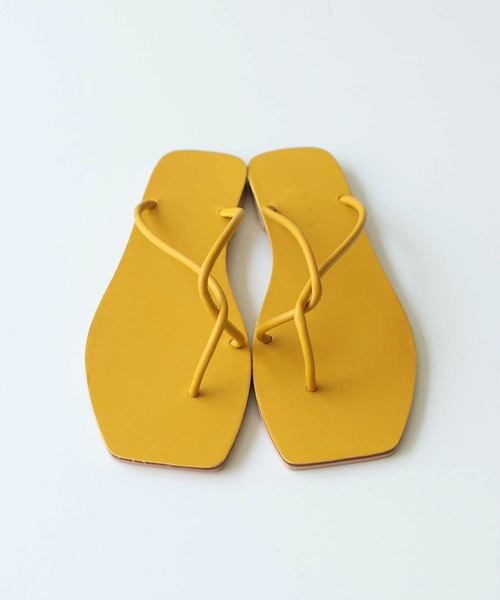 CANAL JEAN（キャナルジーン）の「via j(ヴィアジェイ) クロス紐ペタサンダル（サンダル・レディース・ホワイト/ブラック/ベージュ/イエロー/オレンジ・38/39/37）」の9枚目の写真