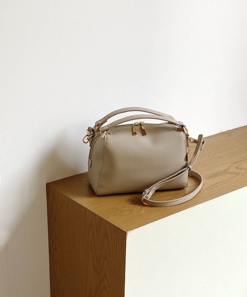 T・S・L(ティーエスエル)の「かまぼこ型2wayミニボストンバッグ(ボストンバッグ・レディース・ブラック/アイボリー/ミント/ピンクベージュ・FREE)」の2枚目の写真