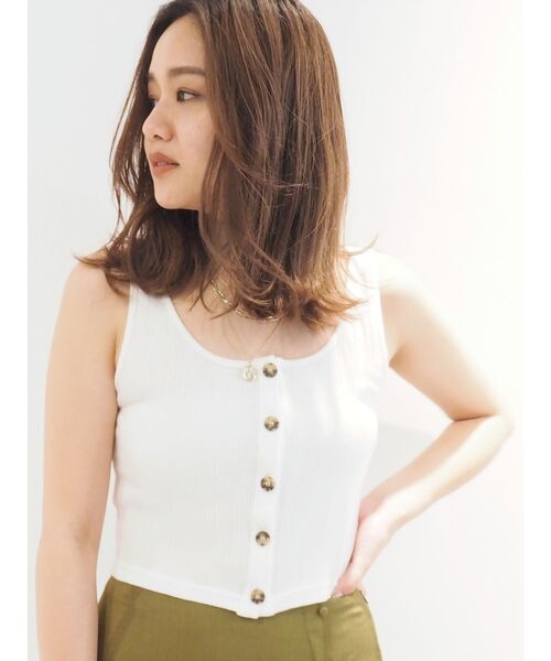 EVRIS（エヴリス）の「フロントボタンショートタンク（タンクトップ・レディース・ホワイト/グリーン/ブラック/ブラウン・FREE）」の2枚目の写真