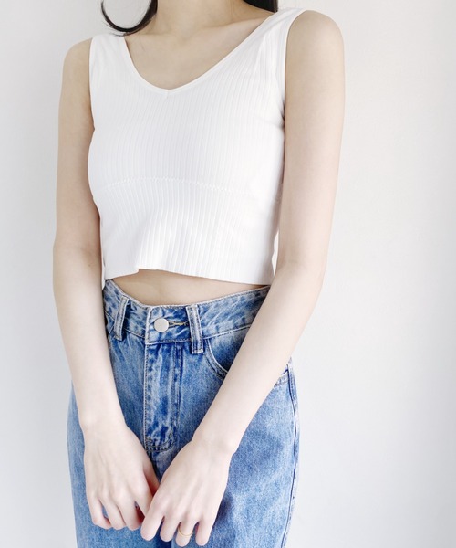 CLEA（クレア）の「カップ付きVネックリブタンク（タンクトップ・レディース・ホワイト/ブラック/ミント・FREE）」の11枚目の写真