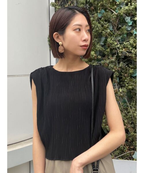 EMODA（エモダ）の「プリーツボックスタンクトップ（Tシャツ/カットソー・レディース・ベージュ/イエロー/ブルー/ブラック・FREE）」の5枚目の写真