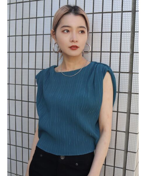 EMODA（エモダ）の「プリーツボックスタンクトップ（Tシャツ/カットソー・レディース・ベージュ/イエロー/ブルー/ブラック・FREE）」の11枚目の写真