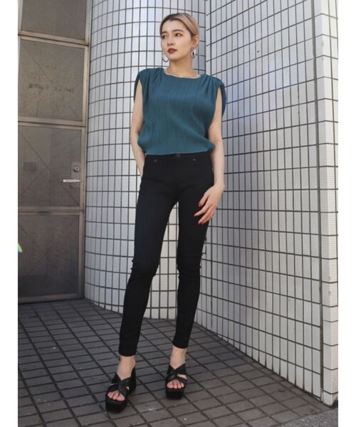 EMODA（エモダ）の「プリーツボックスタンクトップ（Tシャツ/カットソー・レディース・ベージュ/イエロー/ブルー/ブラック・FREE）」の12枚目の写真