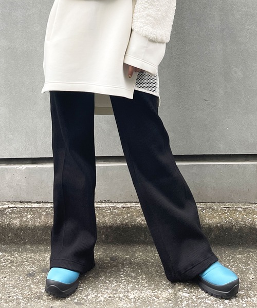 シャープリブパンツ