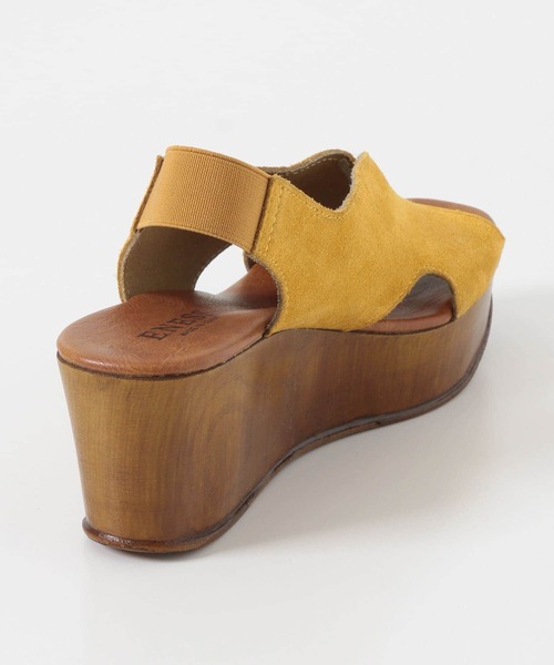 eness（エネス）の「ENESS　別注スエードサボサンダル（サンダル・レディース・ベージュ系その他/イエロー系その他・38/37）」の16枚目の写真