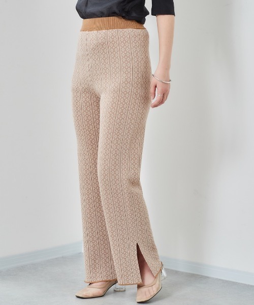 cepo(セポ)の「ジャガードニット イージーパンツ(その他パンツ・レディース・ベージュ/ネイビー・M)」の1枚目の写真